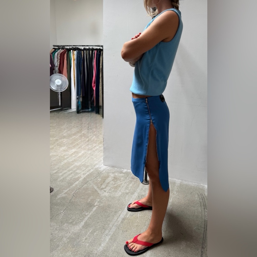 Dune Classic Sandal in Rubber Red Flip Flops with Black Straps - Picture 6 of 8